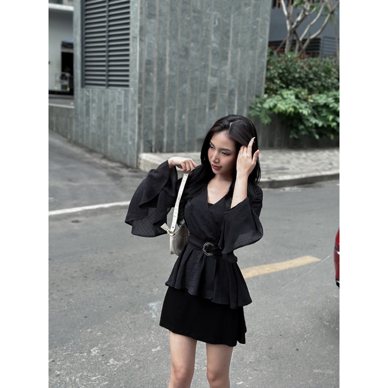 Áo Tay Loe Cột Eo Xoè