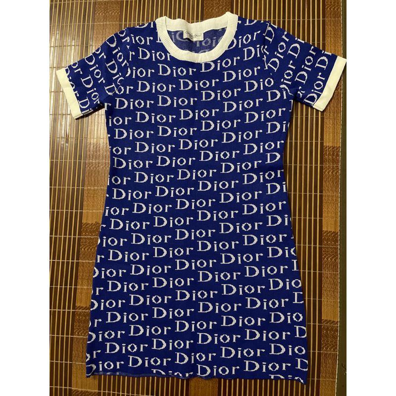 đầm len mongtoghi hoạ tiết dior