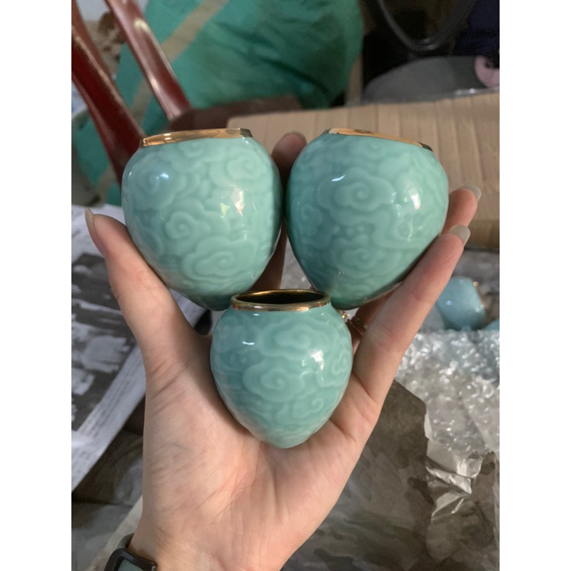 Cóng mi choè vân mây miệng vàng