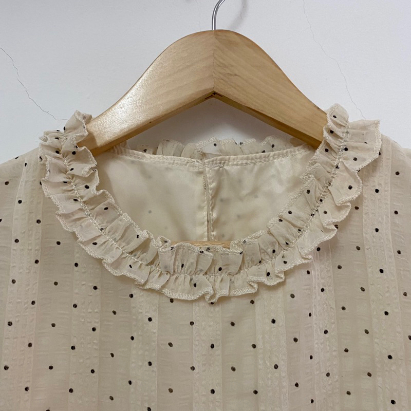 PASS - Áo kiểu chấm bi