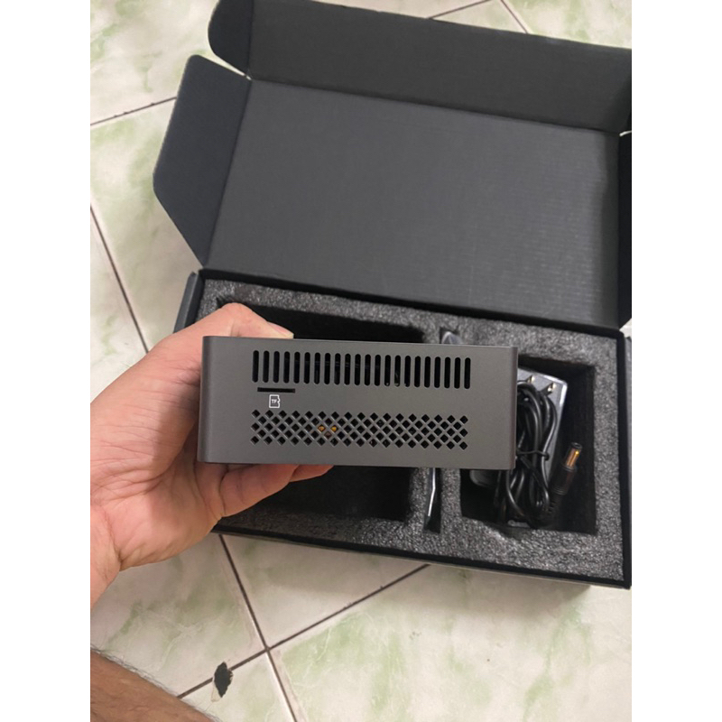 (Hỏa tốc HCM rẻ nhất )Màn di động khung nhôm 17"và 18.5" 2k5 144hz | BigBuy360 - bigbuy360.vn