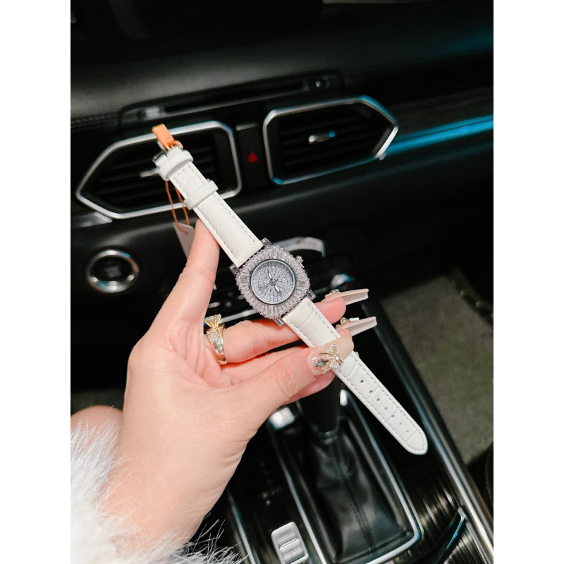 Đồng Hồ Nữ Mặt Vuông Full Đá Dây Da Bóng