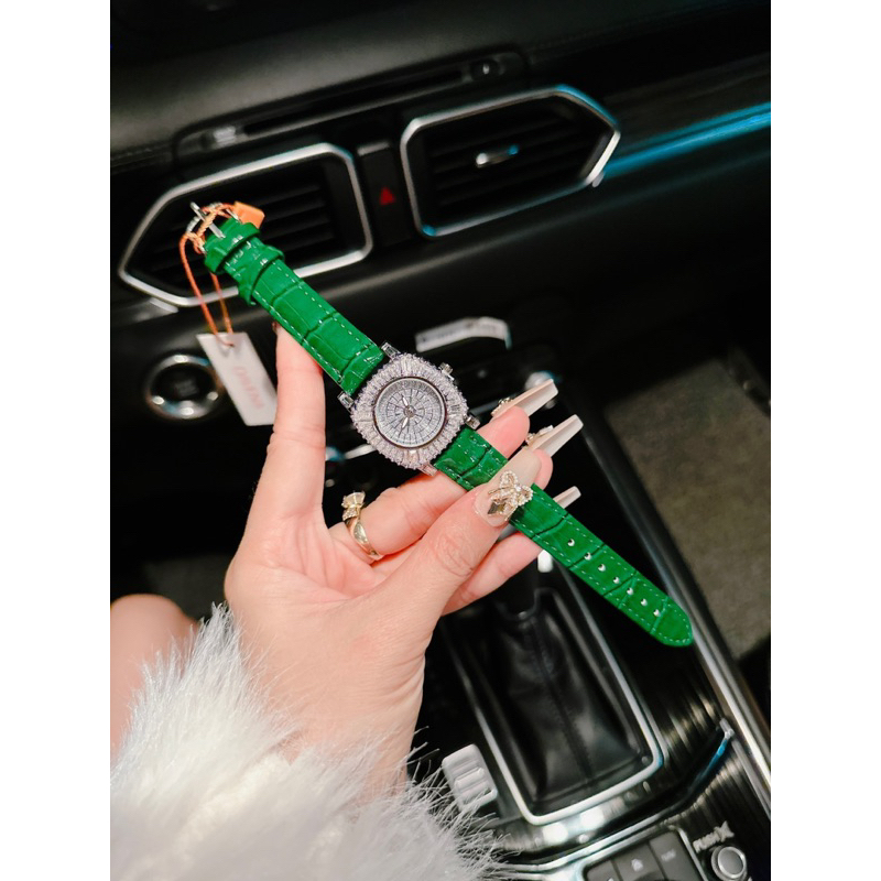 Đồng Hồ Nữ Mặt Vuông Full Đá Dây Da Bóng