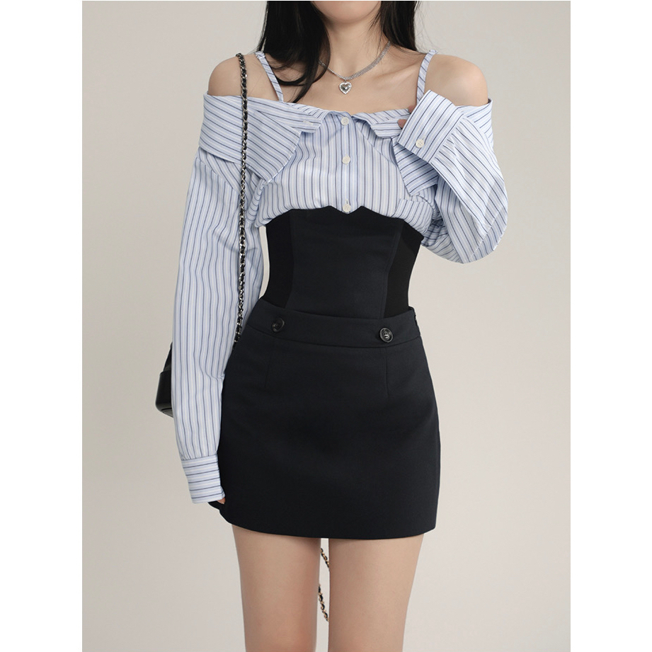 Áo sơ mi trễ vay sọc xanh phối corset và chân váy chữ A DoA359