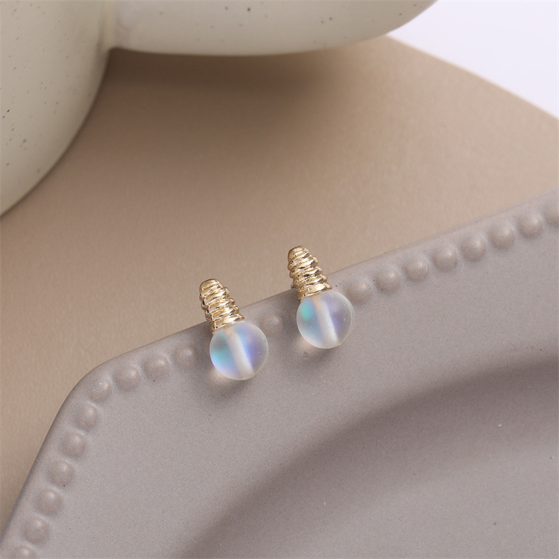 Khuyên tai kẹp không bấm lỗ chốt cố định K033 bằng nhựa trong suốt hình khối dáng ngắn Leous Accessories