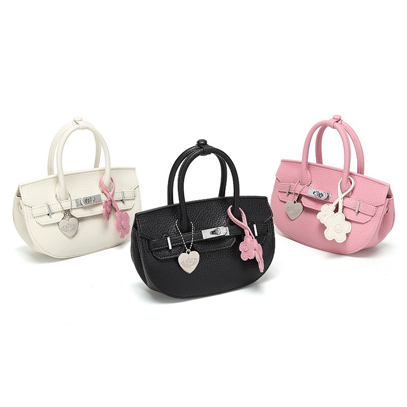 Túi xách nữ h.m trang trí móc treo cực xinh hottrell