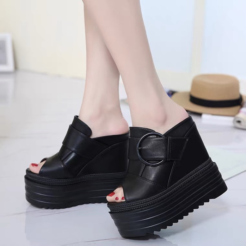 Dép sục đế xuồng màu trơn quai to bản 13 - 14 cm, hàng cao cấp