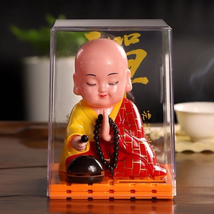 Đẹp lắm, Chú Tiểu Gõ Mõ Tụng Kinh Sử Dụng Năng lượng Mặt Trời