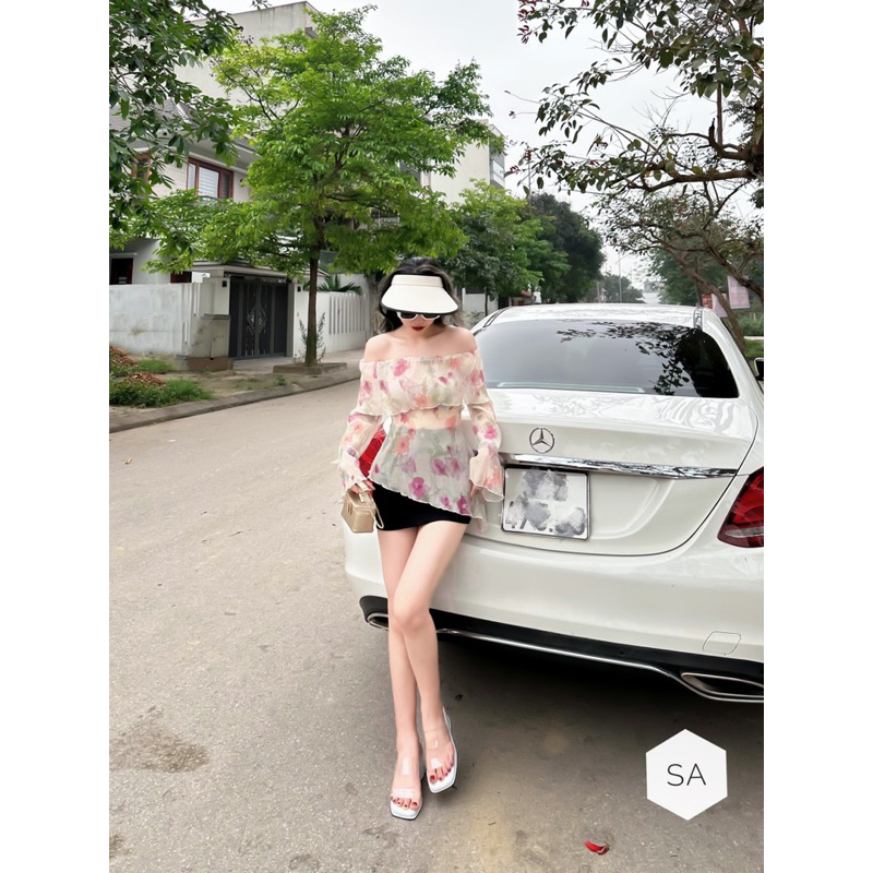 Áo tơ hoa trễ vai tay dài Sang Chảnh sẵn ship ngay