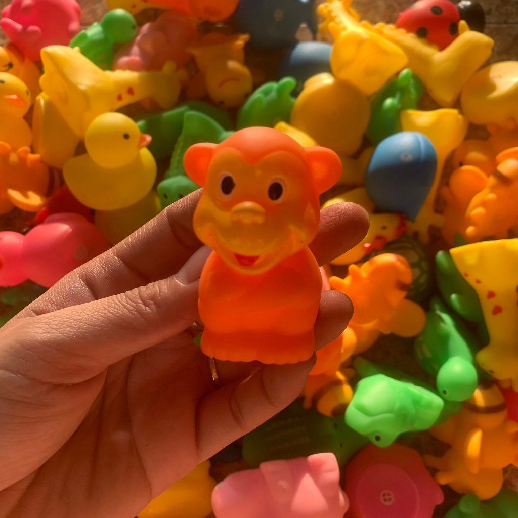 Đồ chơi nhà tắm chip chip bơi lội vui nhộn hình thú đáng yêu cho bé CSSX VINH BAN