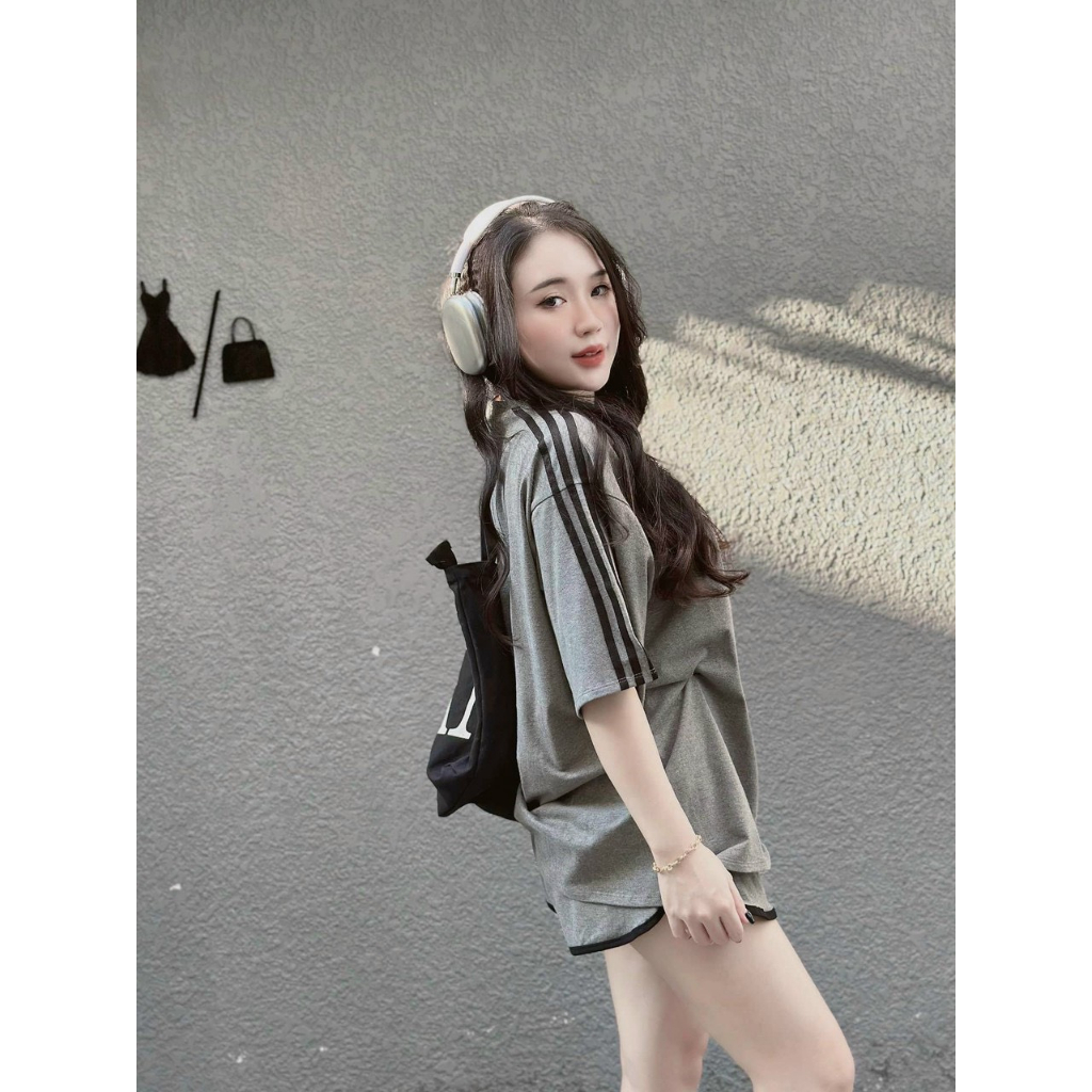 Set bộ đồ nữ thể thao đơn giản áo form rộng kẻ sọc mix quần phối vạt bầu cùng tone màu cho các tình yêu đi chơi