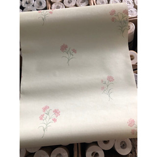 Giấy dán tường thô lụa khổ 53cm*9,5 mét dán keo sữa hoa nhí vân nổi