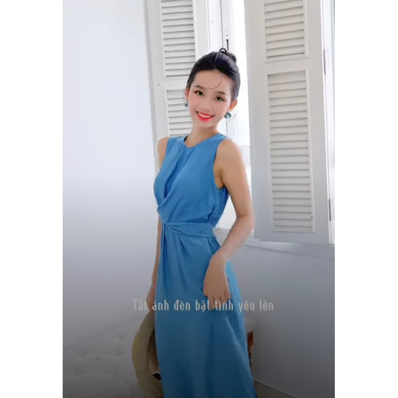Váy đũi sát nách dáng dài cổ tròn có dây thắt eo có lót