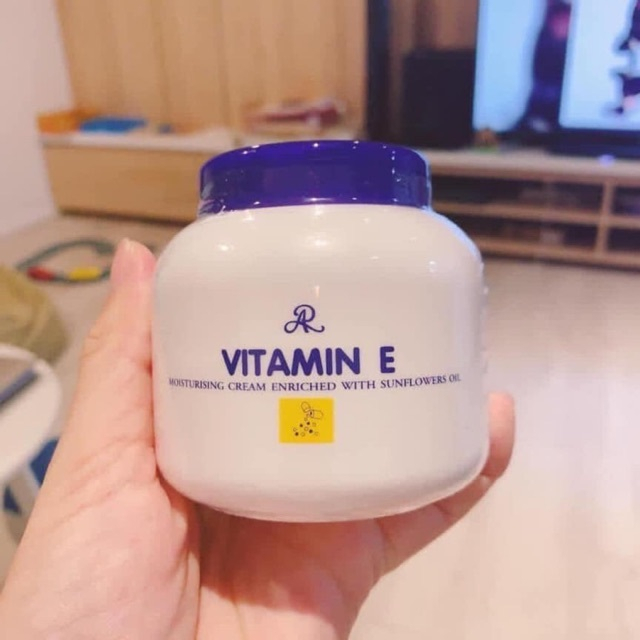 Kem vitamin E thái lan  nắp xanh 200g