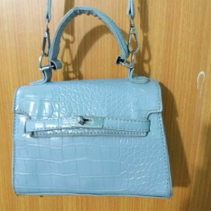 Túi xách nữ size 20, độ mới 90%