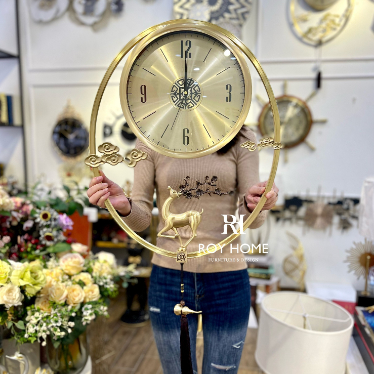 Đồng hồ treo tường hươu chất liệu đồng cao cấp Roy Home