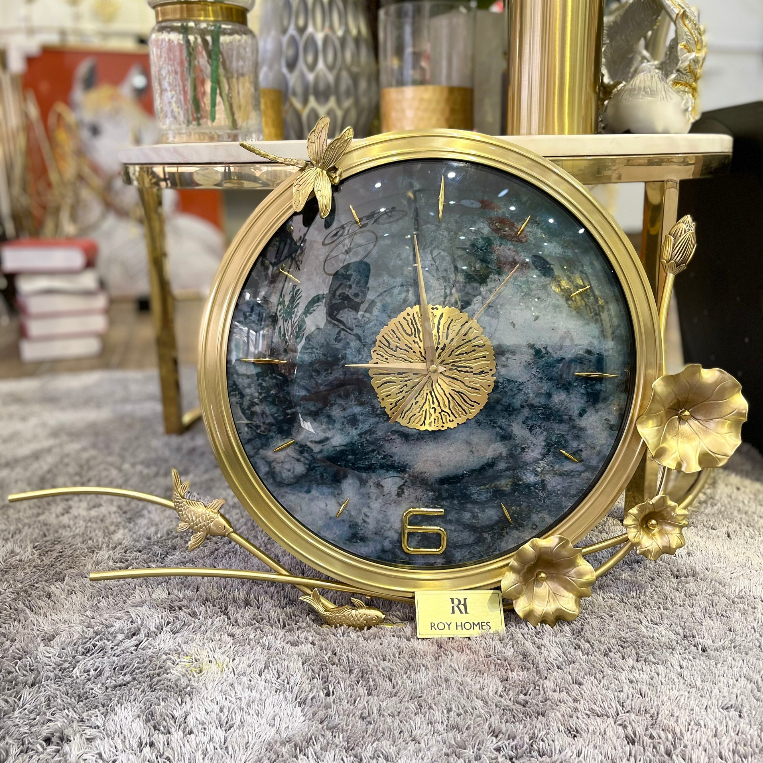 Đồng hồ treo tường cá chép đầm sen chất liệu đồng cao cấp Roy Home