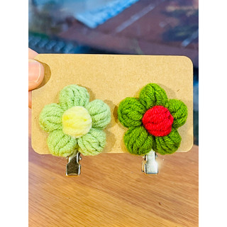 [Ảnh thật - Có sẵn] Kẹp tóc đính hoa bằng len handmade