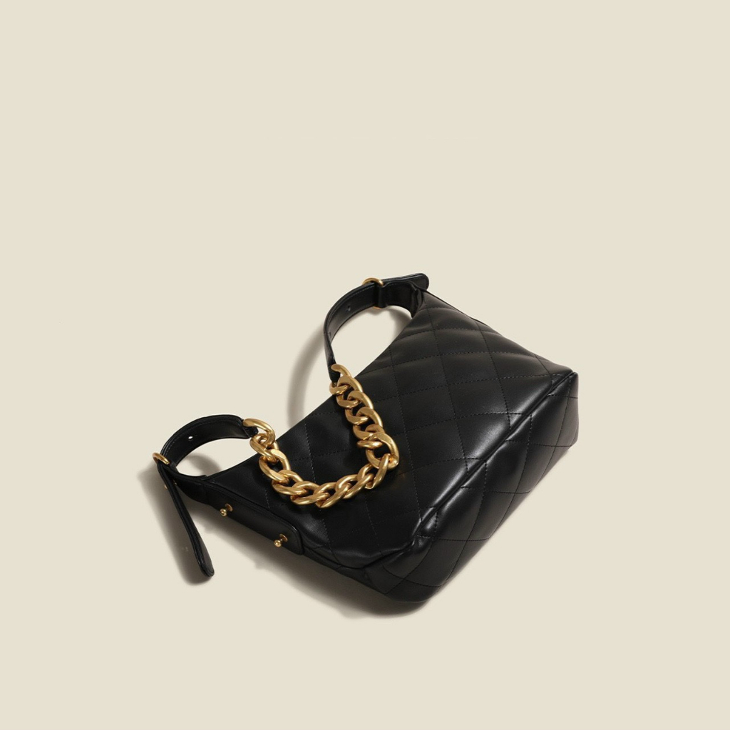 Túi xách nữ kẹp nách ,đeo vai trần trám da mềm mại sang chảnh | BigBuy360 - bigbuy360.vn