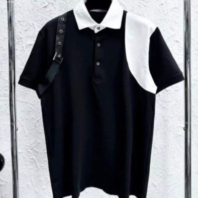 Áo polo nam cổ bẻ MC Queen vai thuê vạch dây đen trắng hai vai phong cách