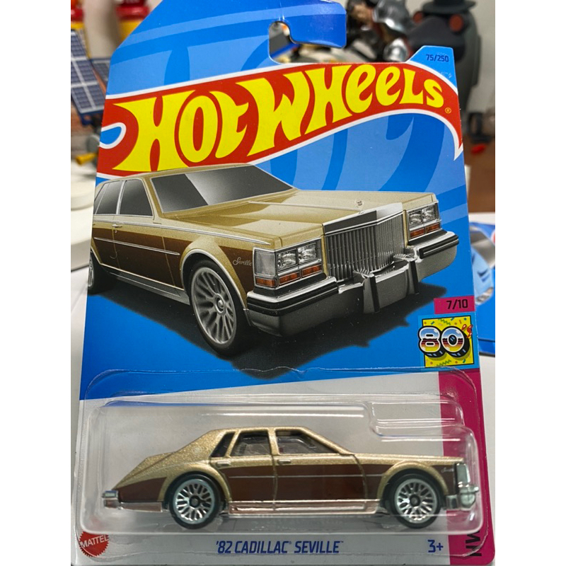 [HÀNG MỚI CHÍNH HÃNG] Xe Hot Wheels '82 CADILLAC SEVILLE.