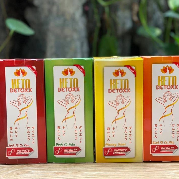 Sinh tố Keto Detox hộp 4 gói giúp giảm 2kg đến 3kg trong 5 ngày sử dụng thay thế bữa ăn an toàn hiệu quả