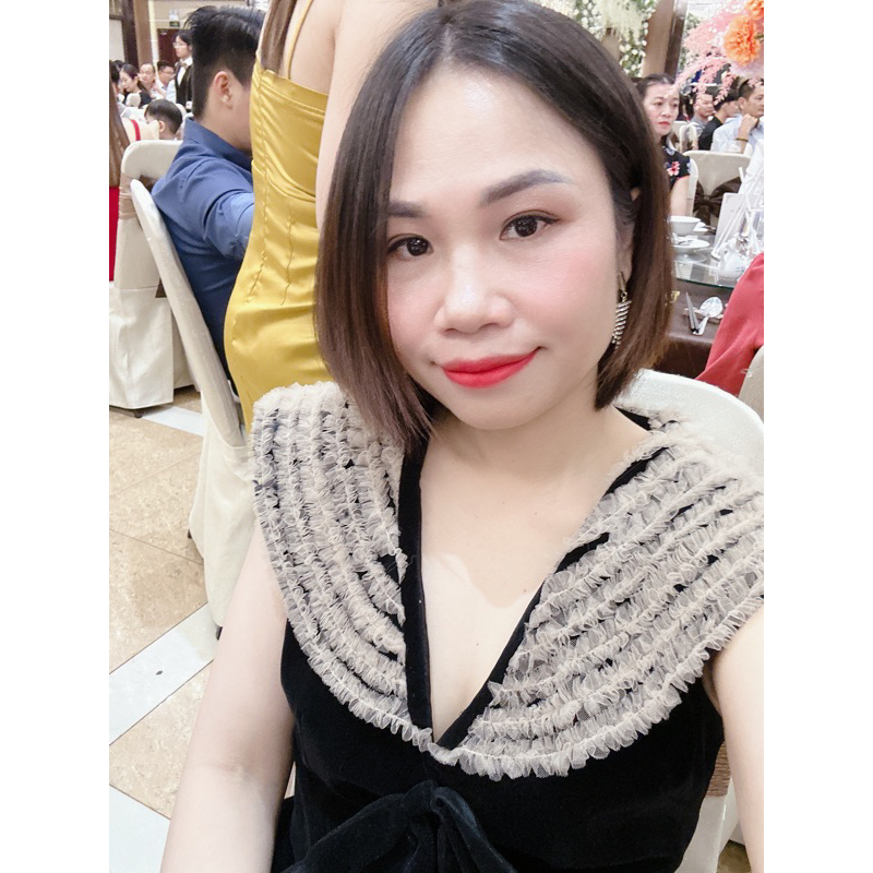 pass váy h2b mặc 1 lần đi tiệc. váy mới nguyên, sảng chảnh vào xinh size M Hhdxhdjshsjnsjdjsjsjsjshsbssbsbsbbsbssbbssbsh