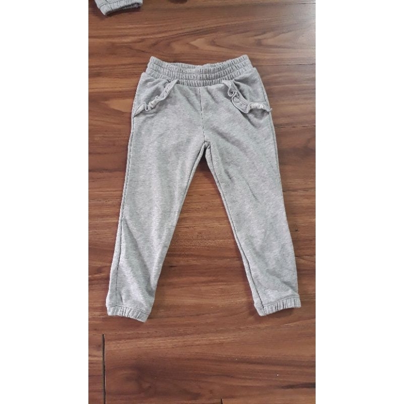 Quần nỉ da cá bé gái 14 tới 17 kg