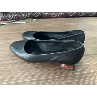 Pass giày Pedro gót 3.5cm màu đen size 38