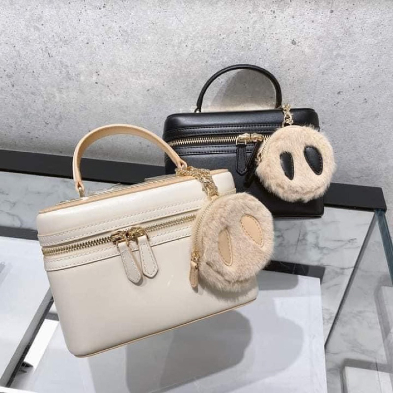Cốp pedro kèm chùm như hình có dây đeo dài sz 20cm kèm túi vải - HANA BAG