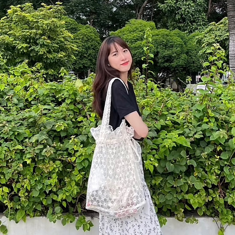 Túi tote ren thiết kế - Fleur Tote Bag by cocochic