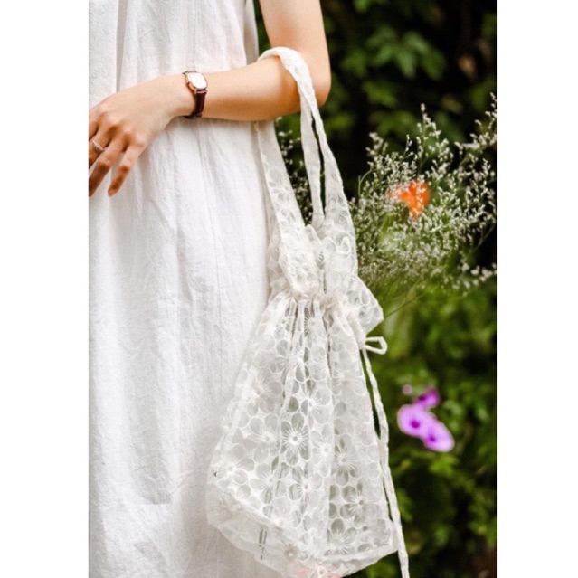 Túi tote ren thiết kế - Fleur Tote Bag by cocochic