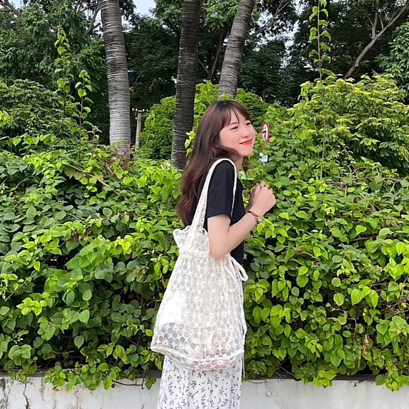 Túi tote ren thiết kế - Fleur Tote Bag by cocochic
