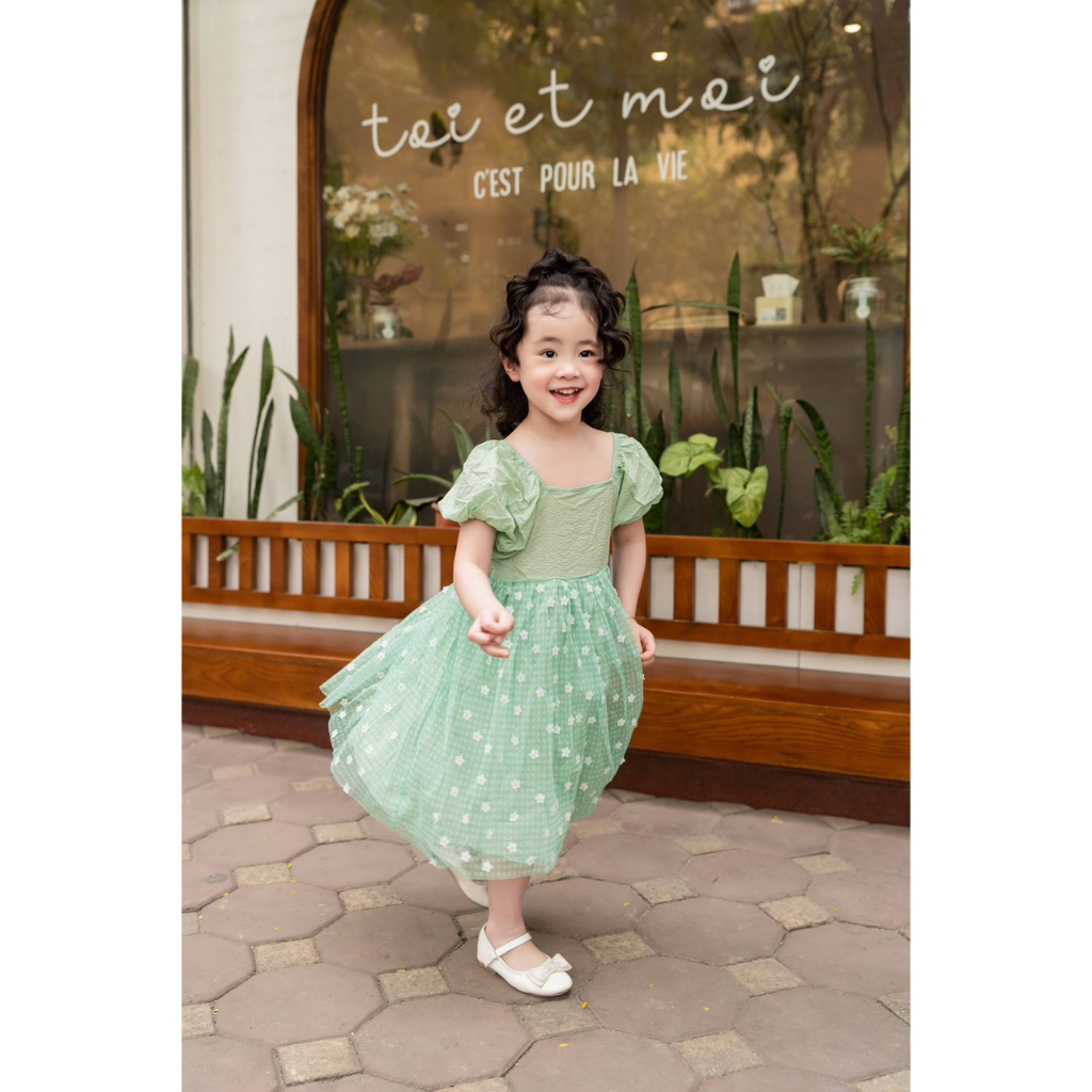 Váy hoa nổi bé gái Reserved Auth