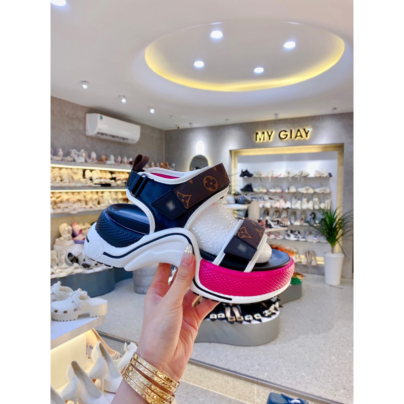 Xăng đan quai dán qc