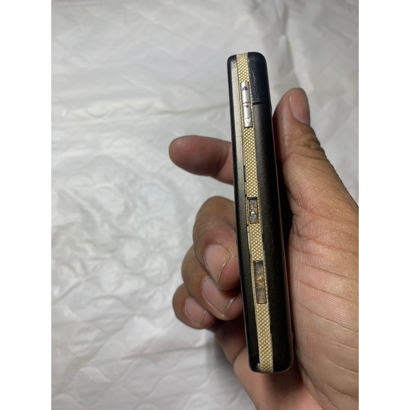 Điện thoại sony g900
