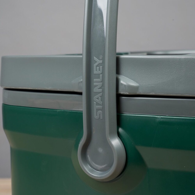 Thùng giữ nhiệt Stanley Adventure Cooler