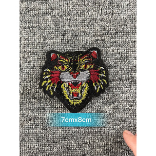 sticker thêu là ủi hổ đen