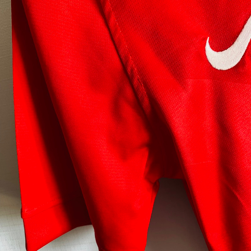 Bộ bóng đá Sing đỏ quần đen