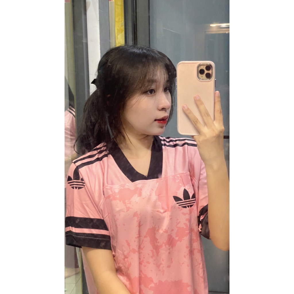 Bộ quần áo bóng đá không logo hồng - in tên số áo theo yêu cầu - hàng thun lạnh co giãn, thấm hút mồ hôi