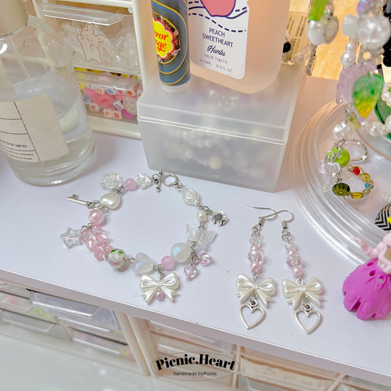 | Picnic Heart | 𝑽𝑶̀𝑵𝑮 𝑻𝑨𝒀 𝑽𝑨̀ 𝑩𝑶̂𝑵𝑮 𝑻𝑨𝒀 𝑵𝑶̛ 🎀✨ 𝑷𝑹𝑰𝑵𝑪𝑬𝑺𝑺✨🎀