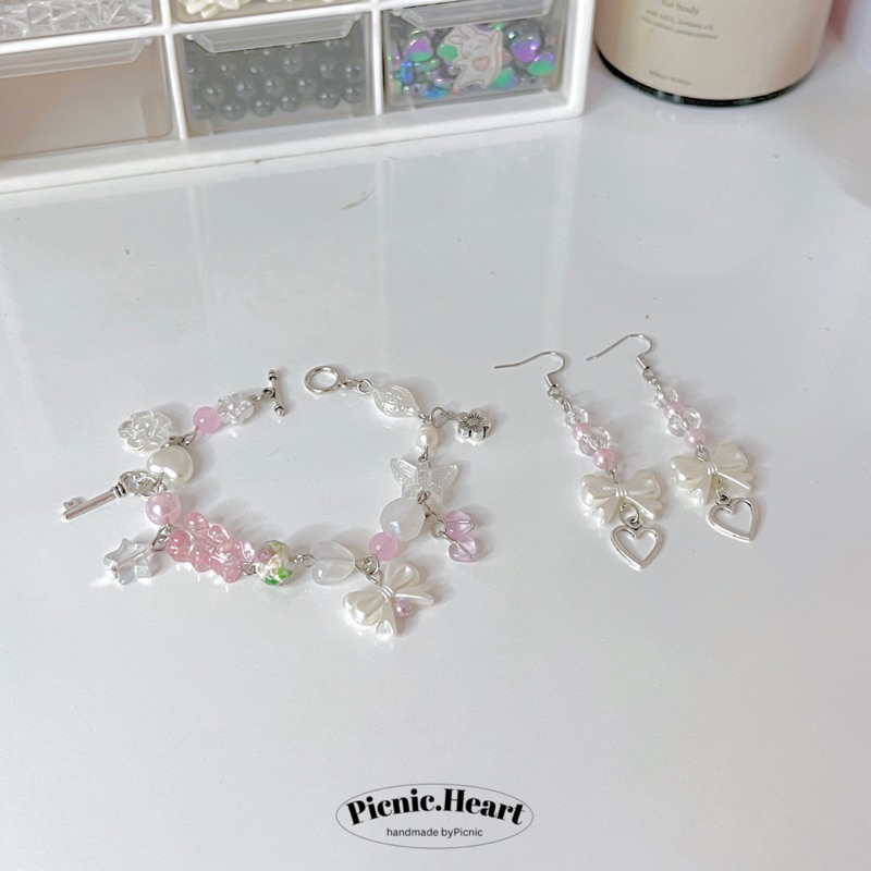 | Picnic Heart | 𝑽𝑶̀𝑵𝑮 𝑻𝑨𝒀 𝑽𝑨̀ 𝑩𝑶̂𝑵𝑮 𝑻𝑨𝒀 𝑵𝑶̛ 🎀✨ 𝑷𝑹𝑰𝑵𝑪𝑬𝑺𝑺✨🎀