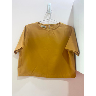 Áo Croptop Nosbyn Freesize - Đã Sử Dụng