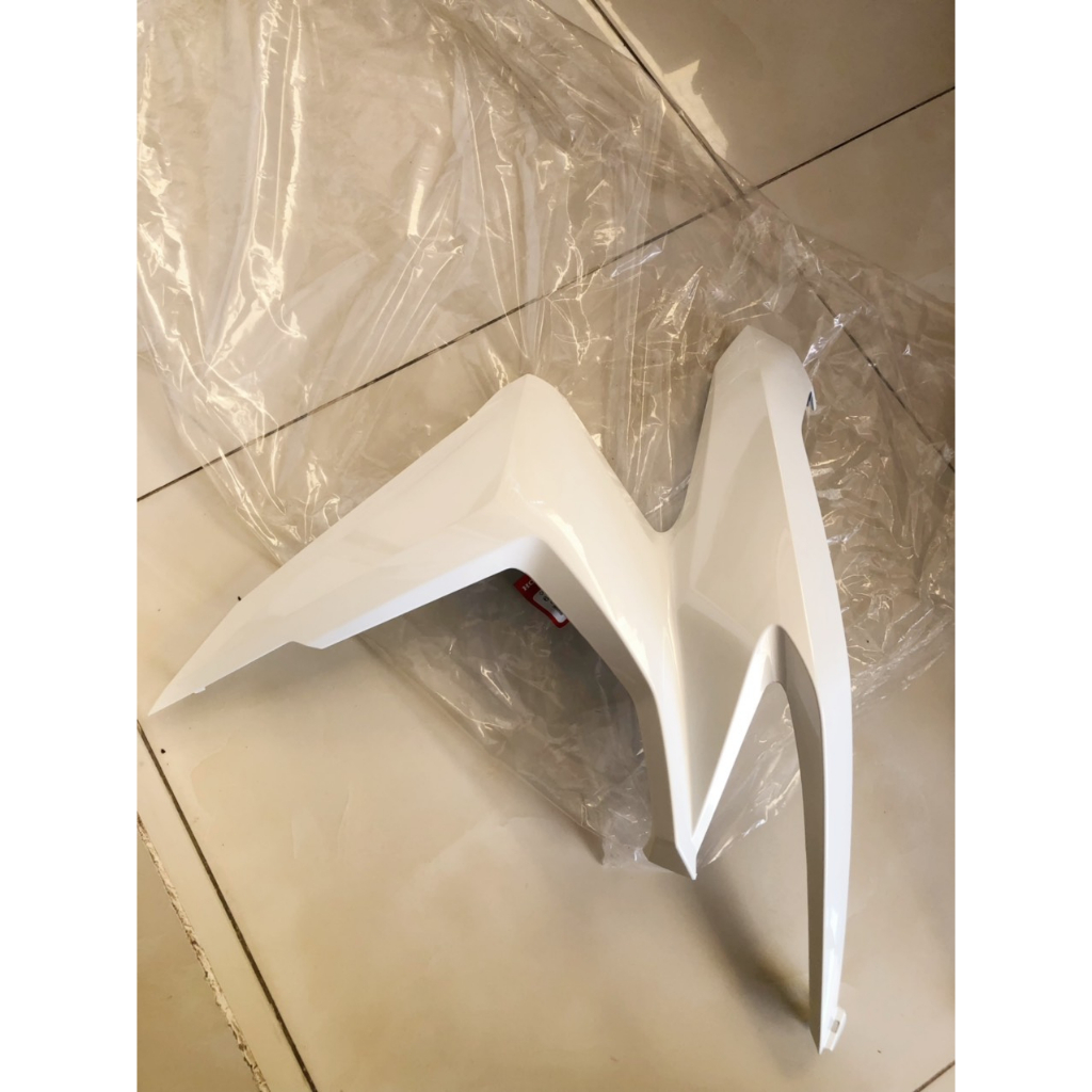 CÁNH YẾM/ CÁNH GÀ MÀU TRẮNG XE VARIO 150/ CLICK 150 CHÍNH HÃNG HONDA