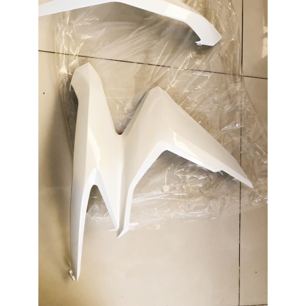 CÁNH YẾM/ CÁNH GÀ MÀU TRẮNG XE VARIO 150/ CLICK 150 CHÍNH HÃNG HONDA