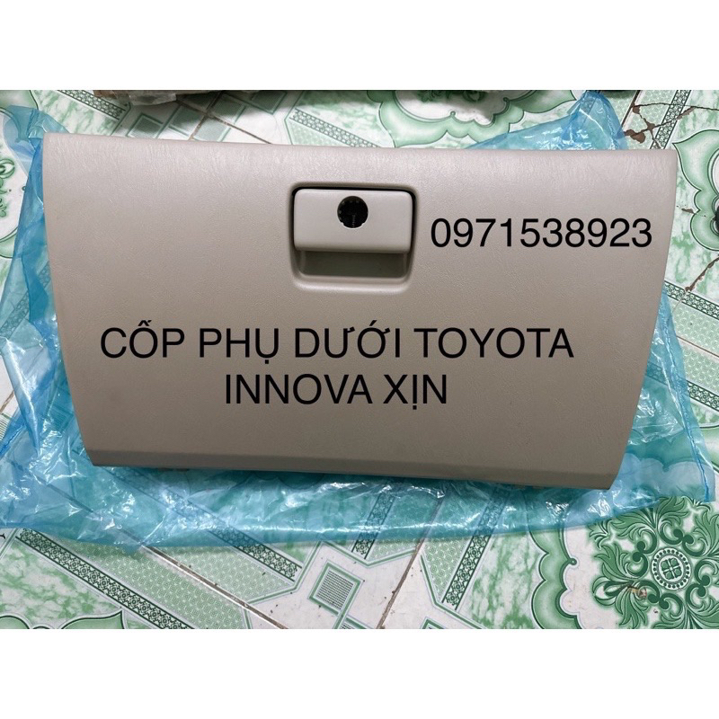 NẮP CỐP GIẤY TỜ DƯỚI TOYOTA INNOVA TỪ 2006-2016 màu như ảnh