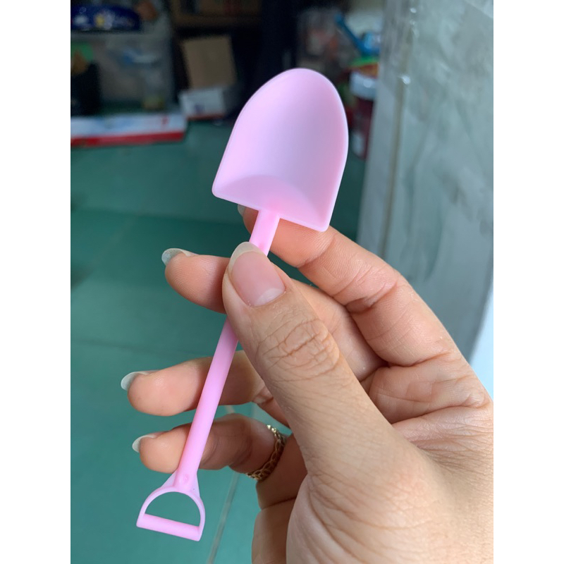 Muỗng hình cái xẻng