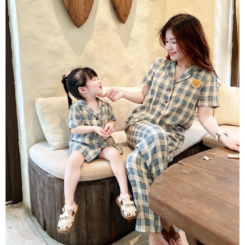 A417- BỘ ĐÔI MẸ CON PIZAMA KẺ THÊU GẤU
