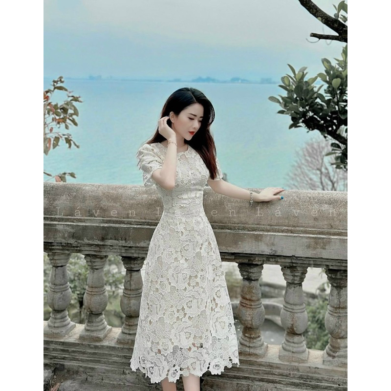 Đầm midi ren xô hoa cổ tròn