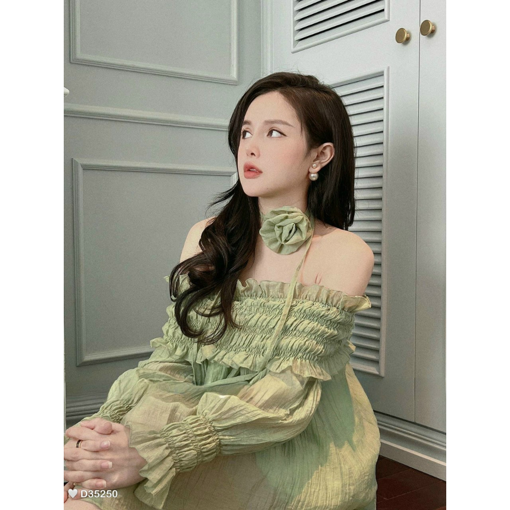 áo trễ vai tay dài nhúng voan kiến xinh cute cho mấy bà bánh bèo utrbr
